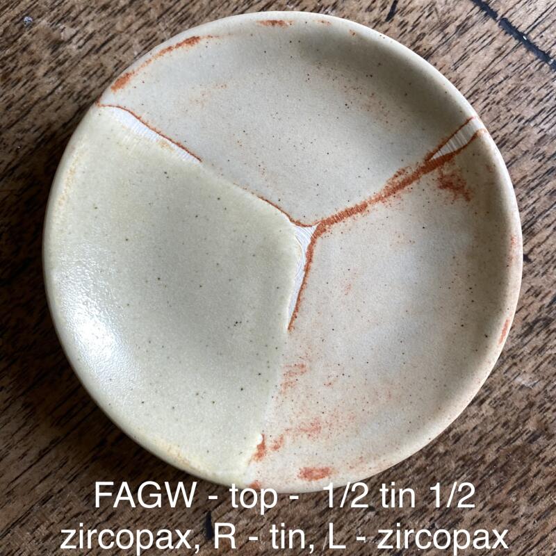 @*コ様 硝子細工のまなざし Folk Art Guild White (variation) half the tin + zircopax | Glazy